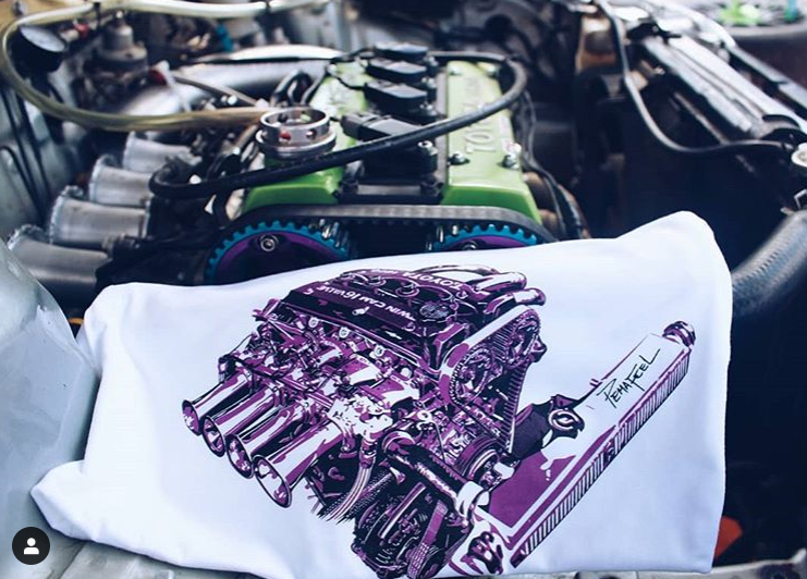 Mechanical illustration on a T-shirt — reference photography