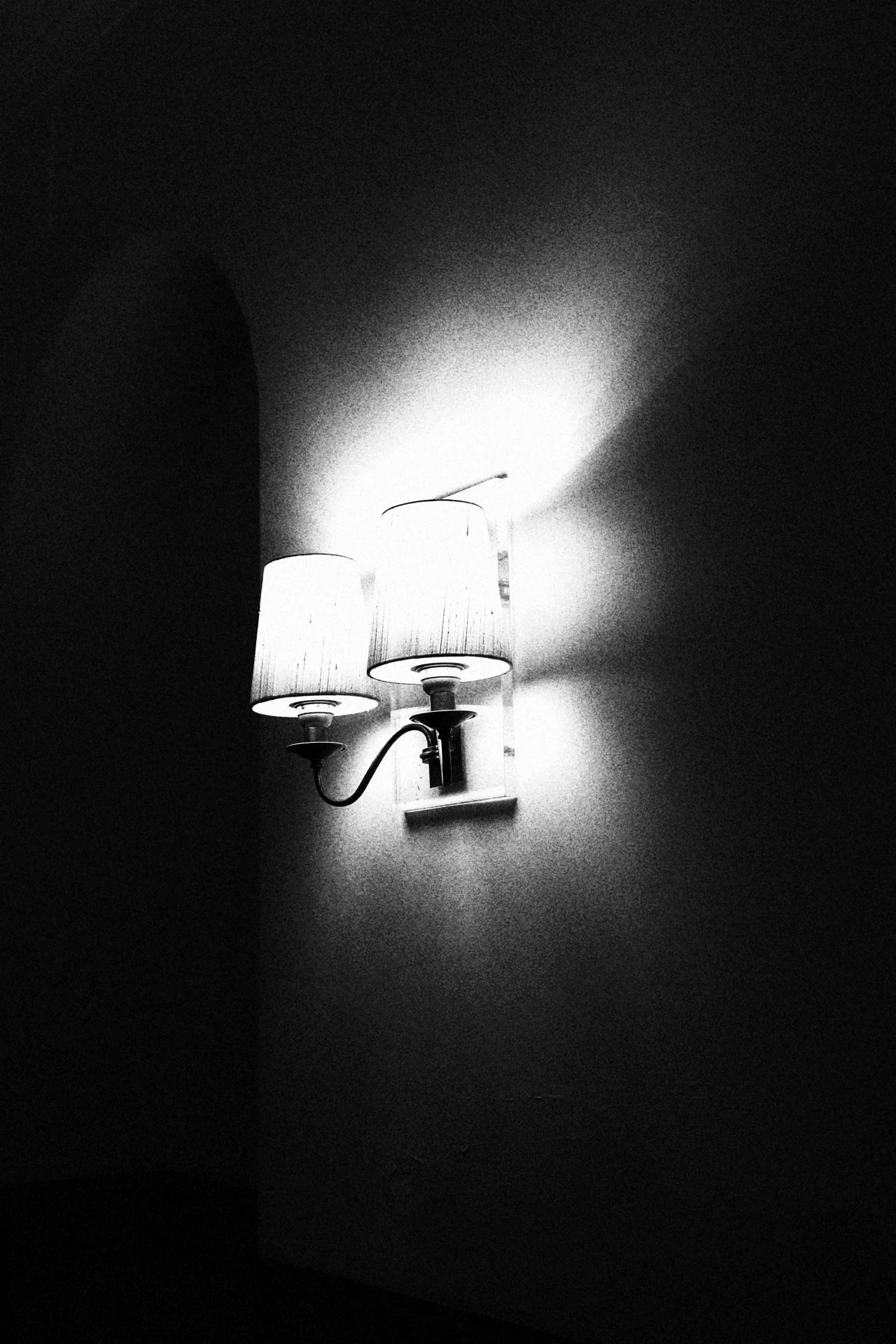 Fine art / a small source of light