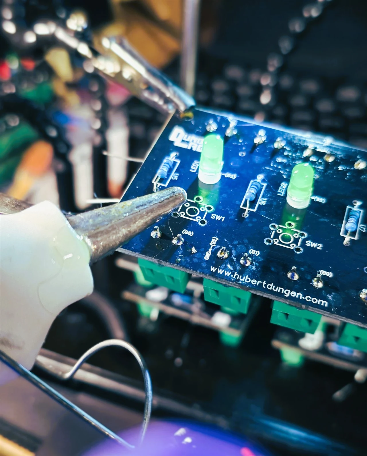 Electronics assembly from the DungenLabs workshop
